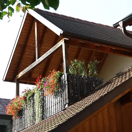 Apartment Bioweingut Und *